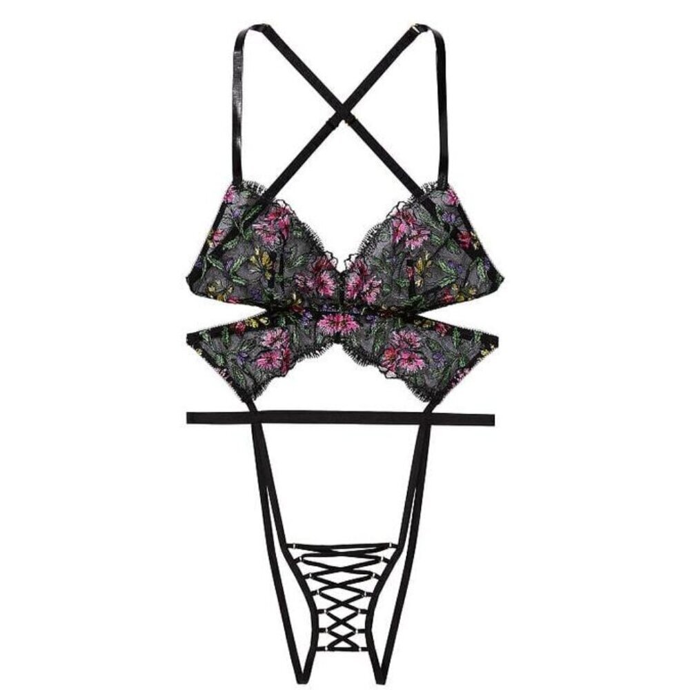 NEW Victoria’s Secret Very Sexy Embroidered Crotchless Lace-Up Teddy 4332